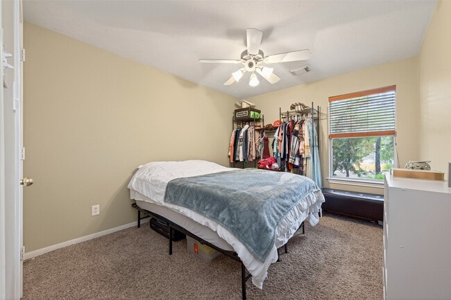 Building Photo - 59 Genesee Ridge Dr