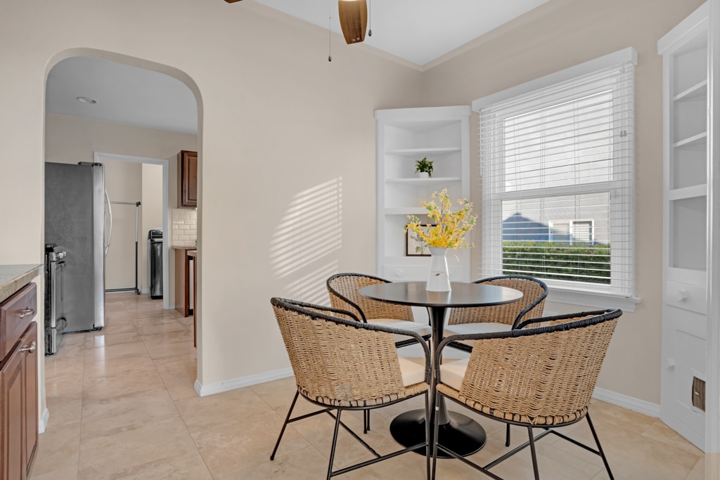 Breakfast Room - 2148 Prosser Ave