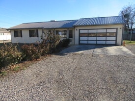 Building Photo - 2913 E 7/8 Rd