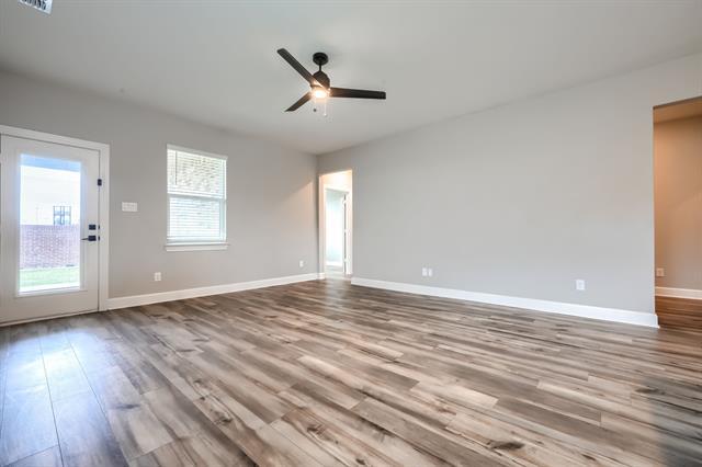 Building Photo - 909 Emerson Dr