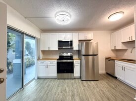 Building Photo - 436 Auburn Dr