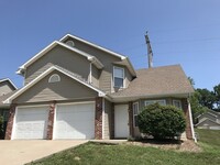 Building Photo - 4905-4907 W. Millbrook Dr.