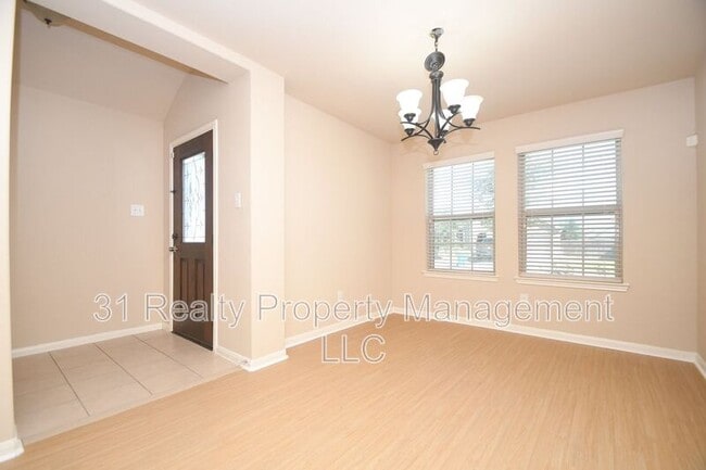 Building Photo - 10015 Bitternut Hickory Ln