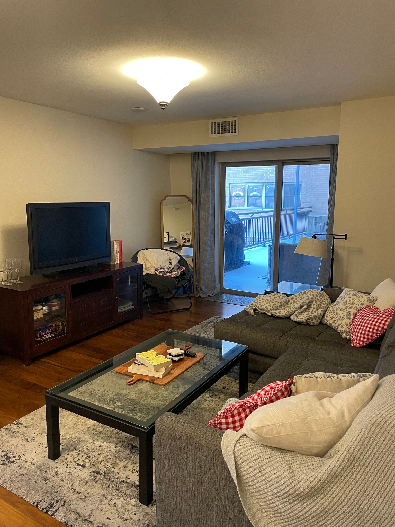 Living Room - 332 S Linn St