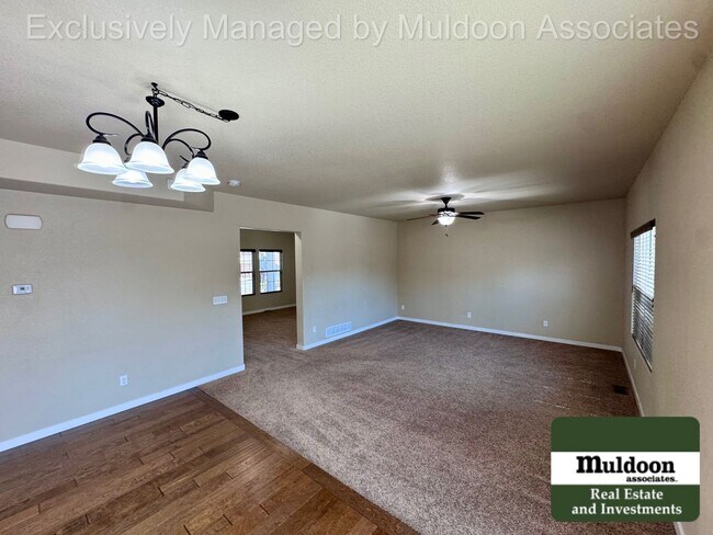 Building Photo - Spacious 5 Bedroom, 3.5 Bath Home with 3-Car Garage, and Pet-Friendly Living in 80925!