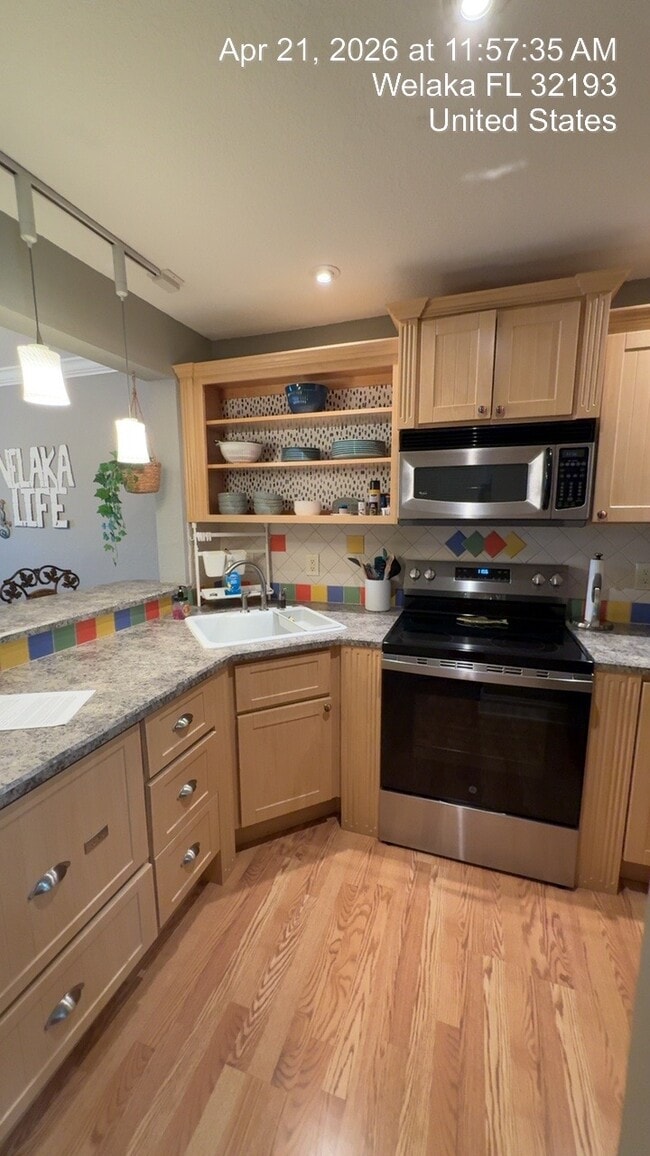 Building Photo - 99 Broad River Pl