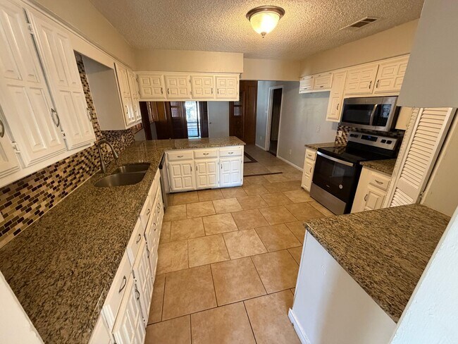 Building Photo - Location....Location....Location....