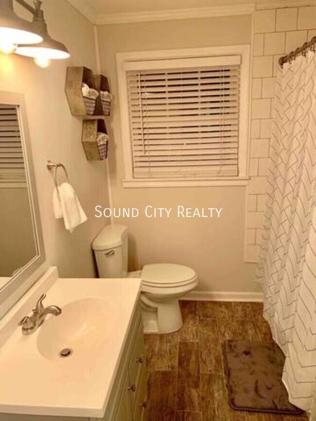 Building Photo - 103 Cherokee Rd