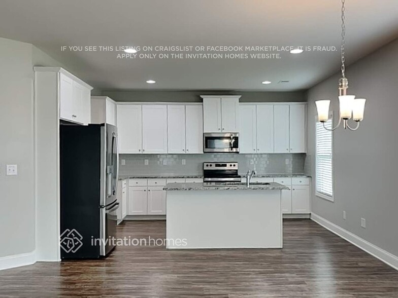 Building Photo - 636 Wood Point Way