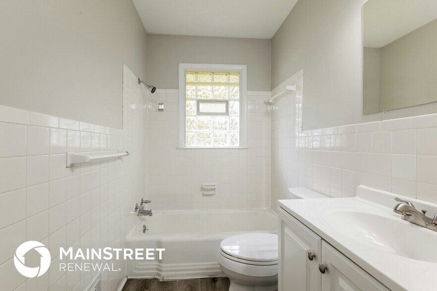 Building Photo - 14605 East 37th St S