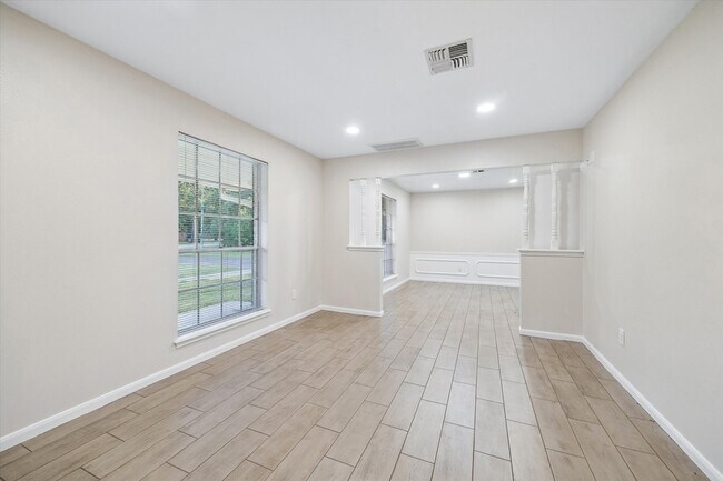 Building Photo - 1307 Southern Hills Rd