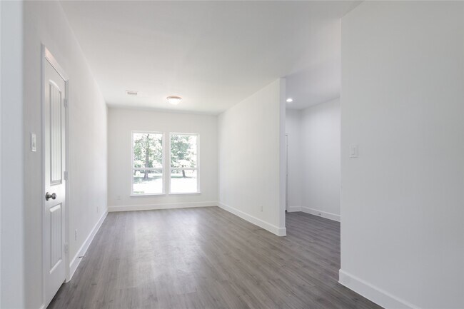 Building Photo - 336 Autumn Ln