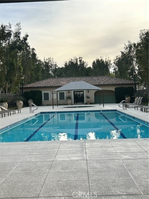 Building Photo - 84 Hedge Bloom