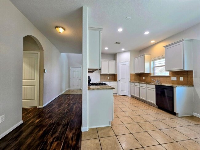 Building Photo - 6139 Sierra Springs Ln