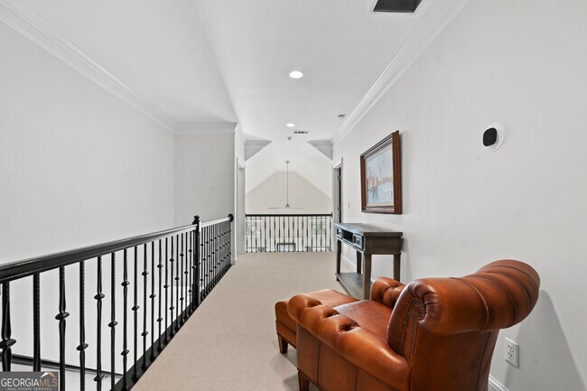 Building Photo - 102 N Cove Dr