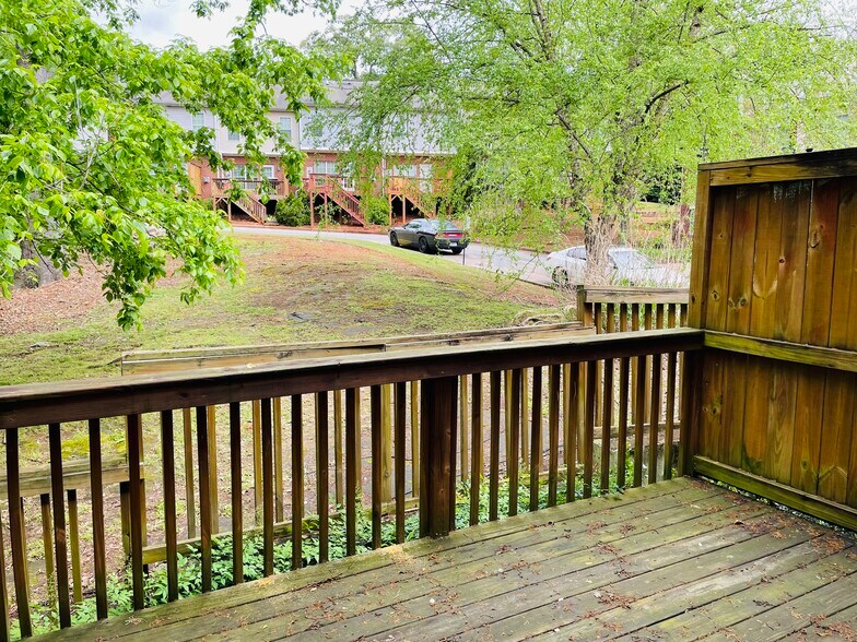 Building Photo - 787 Brookside Parc Ln