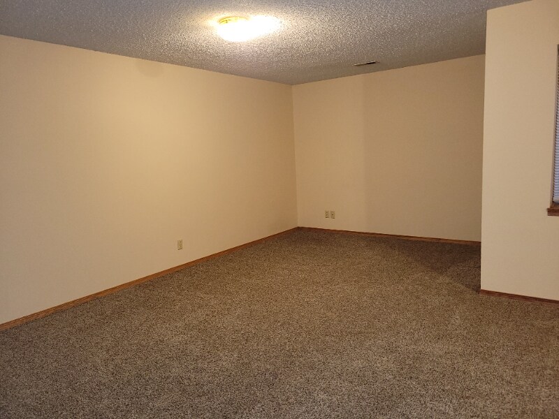 Building Photo - 10603 W Douglas Ave
