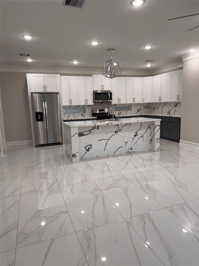 Building Photo - 4406 Oats St