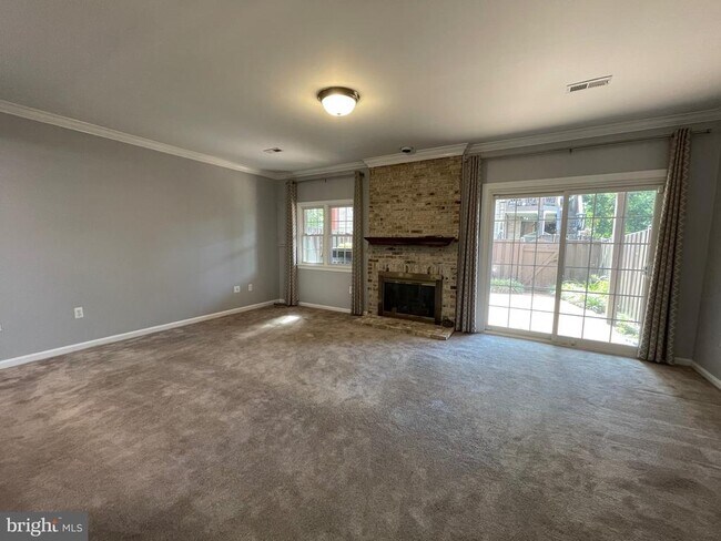 Building Photo - 6259 Traci Joyce Ln