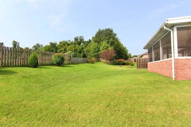 Building Photo - Lynwood Hills 2817/2819
