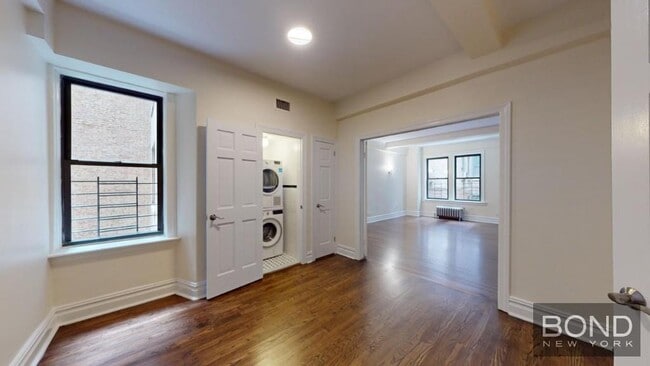 Building Photo - 111 E 80th St