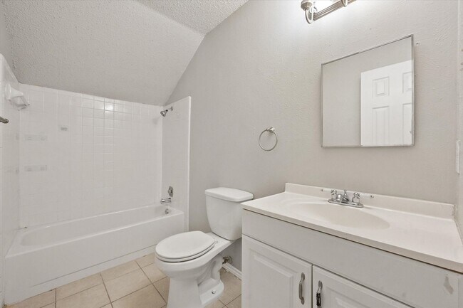 Building Photo - Lake Arlington area 4 bedroom with large yard