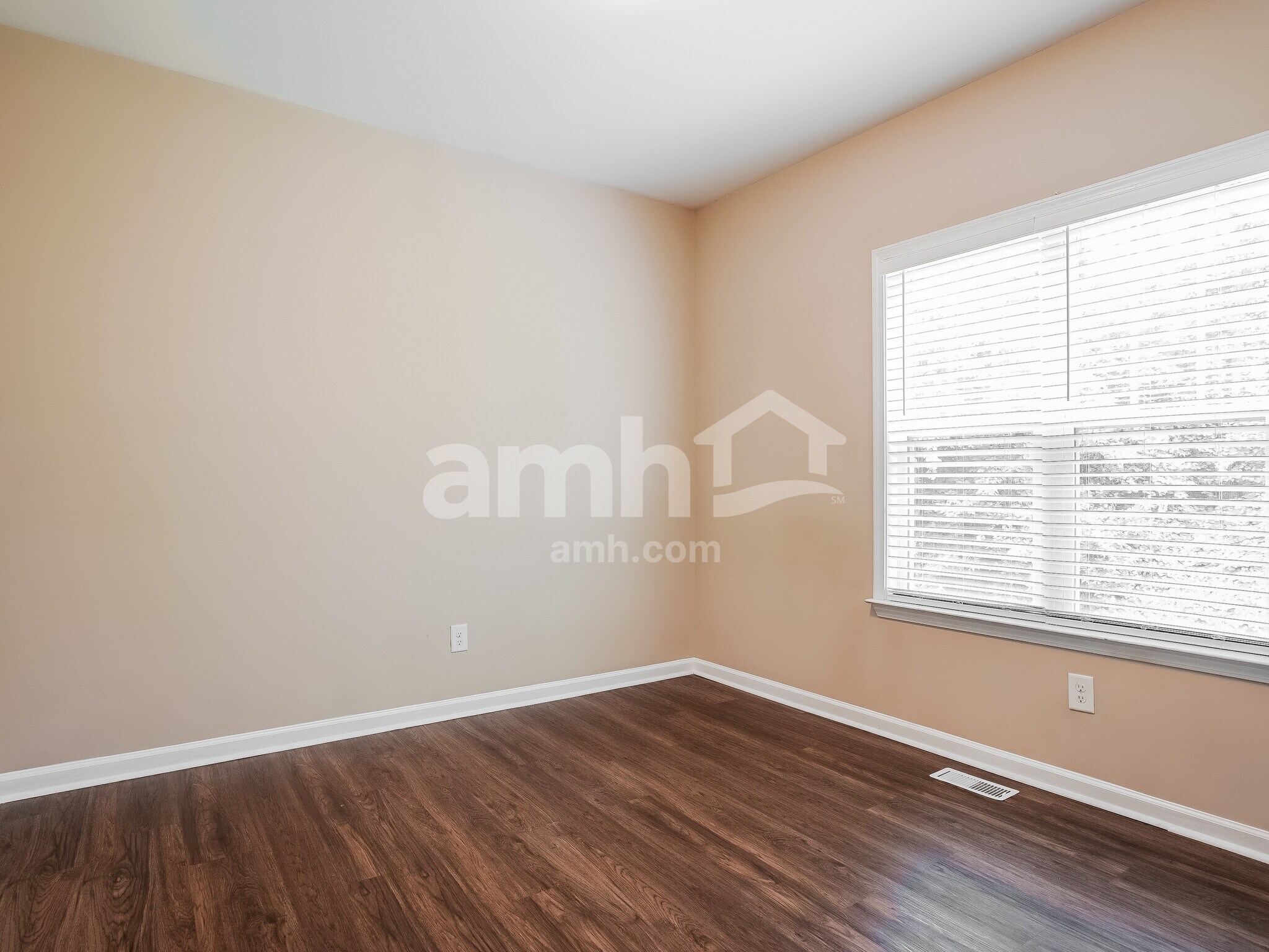 Building Photo - 48 Kings Canyon Ct