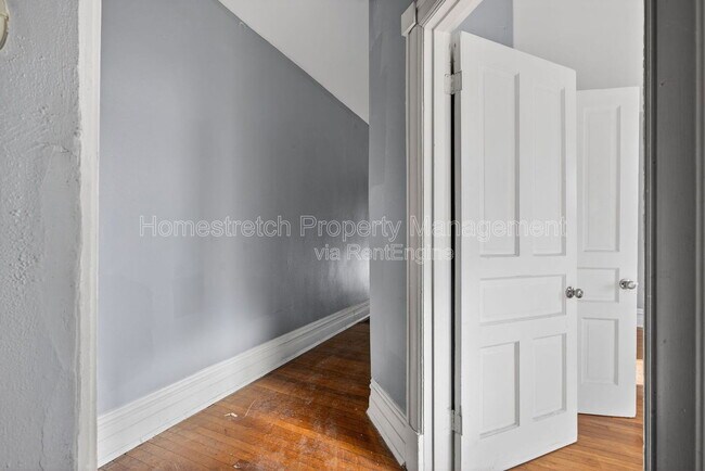 Building Photo - 2100 Adelaide Ave