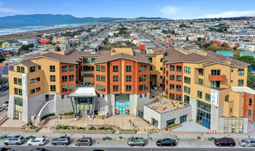 Building Photo - Live at the beach! Modern 2 bedroom 2 bath...