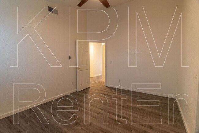 Building Photo - 6529 El Capitan Cir
