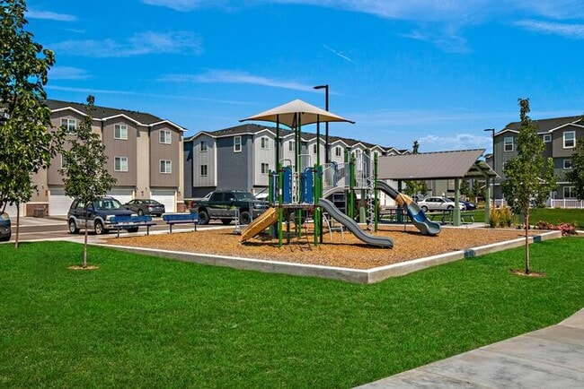 Building Photo - Gorgeous 3-Story 2021 Payton Model Townhom...