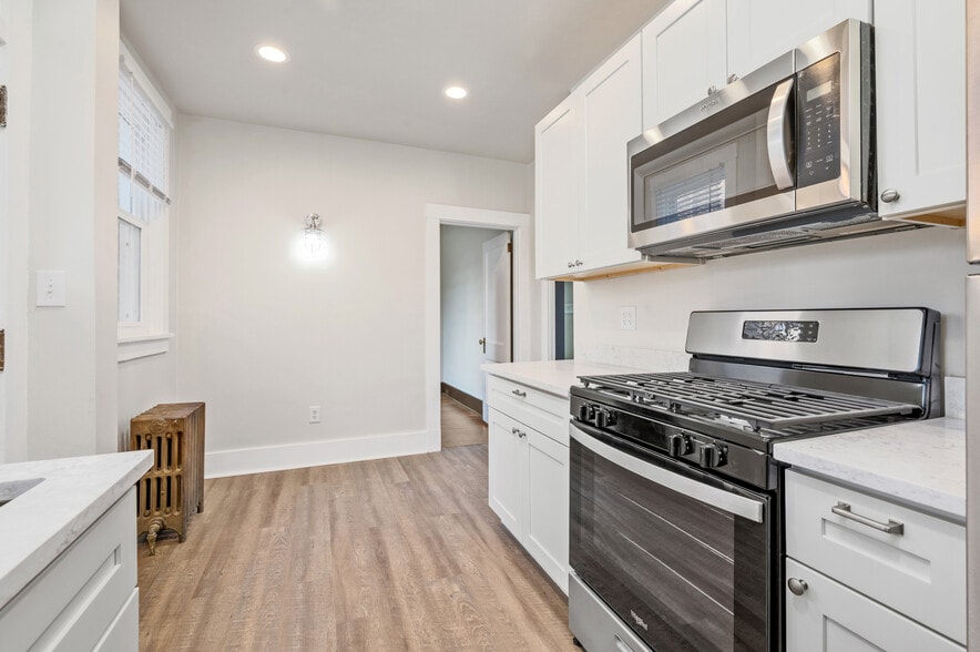 Building Photo - 227 45th St