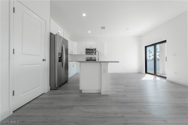 Building Photo - 7016 Hero Cir