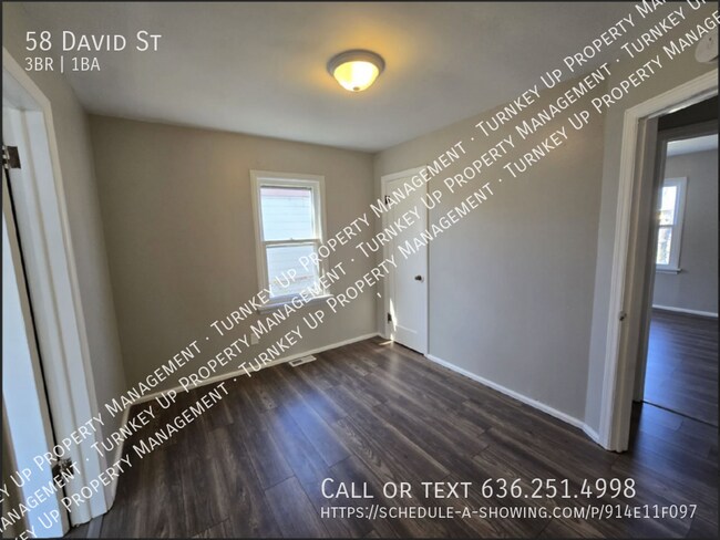 Building Photo - 58 David St