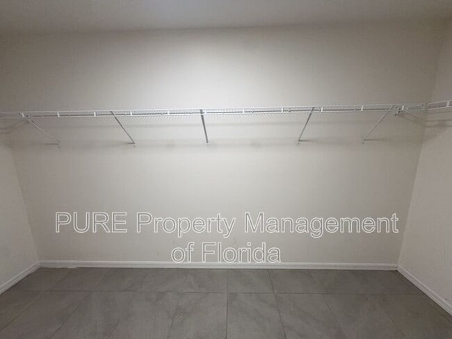 Building Photo - 618 SE 65th Terrace