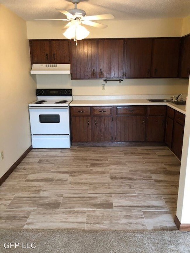 Building Photo - 1110 E 2nd Ave