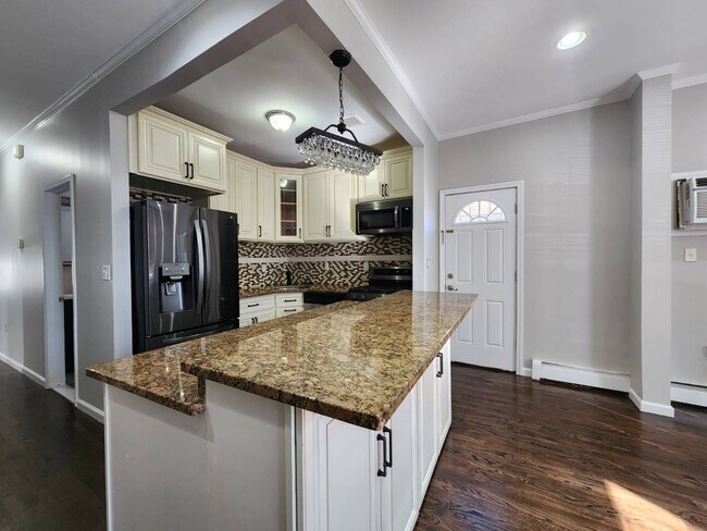 Building Photo - 176-31 130th Ave