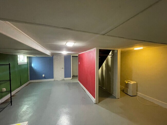 Building Photo - Charming 4BR, 2.5BA Bungalow in the Heart of Mount Rainier!