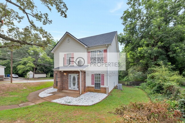 Building Photo - 1072 Victory Dr SW