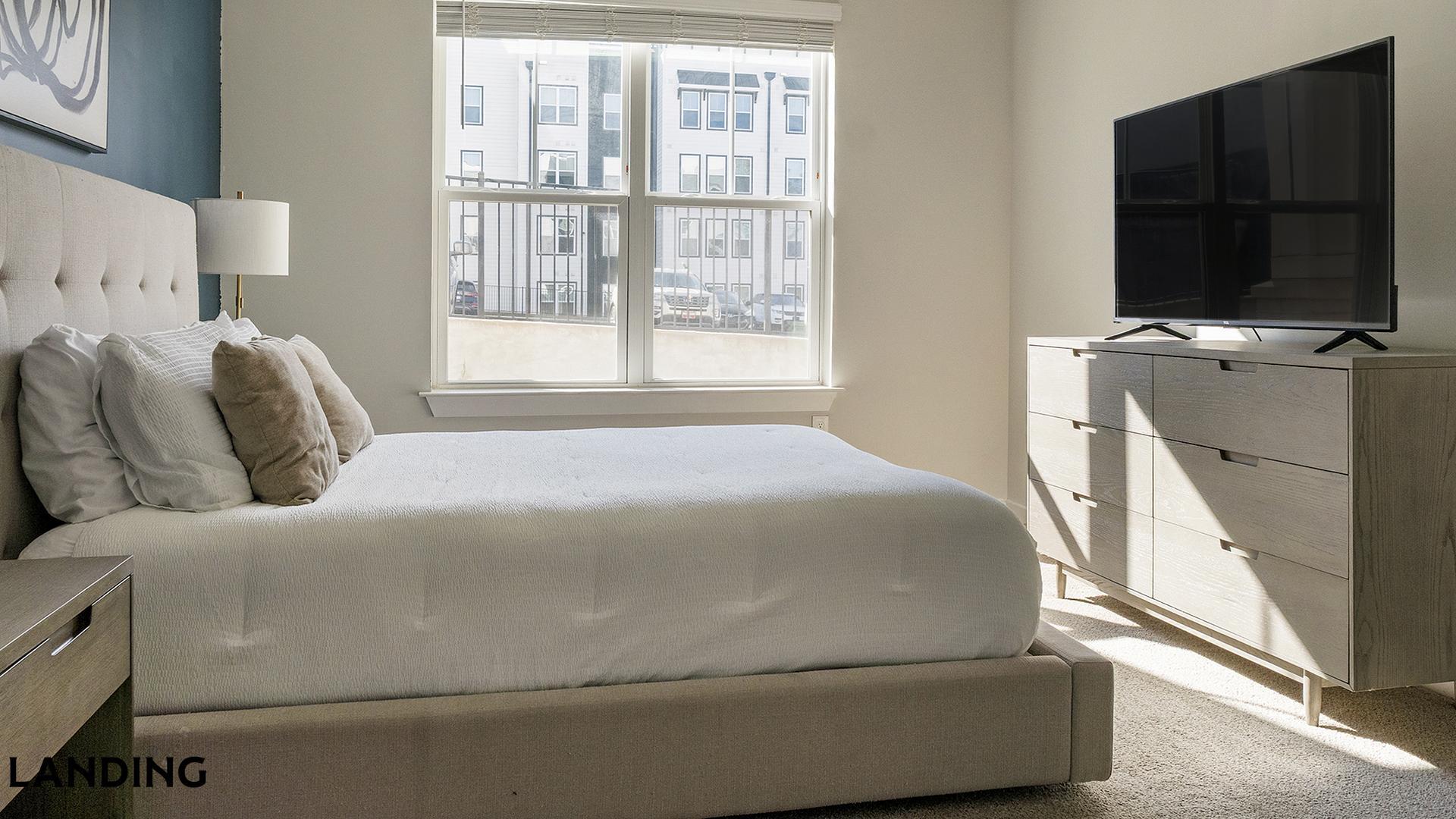 Building Photo - 1270 Hillcrest Dr