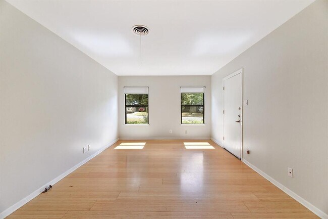 Building Photo - 4702 Philco Dr