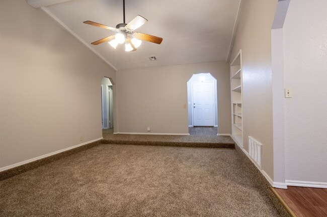 Building Photo - Charming Eastmoor Home: Perfect for Your New Adventure!