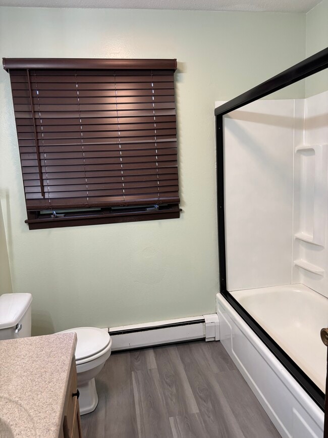 Bathroom - 233 Harnett St NW