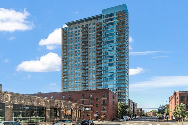 Building Photo - 929 Portland Ave