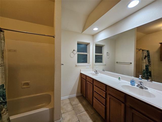 Building Photo - 421 Sheri Ln