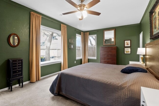 Building Photo - 1607 Gracy Farms Ln