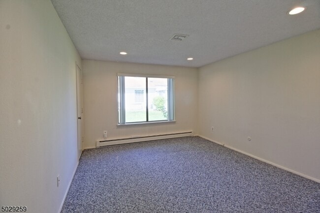 Building Photo - 137 Cistus Plaza