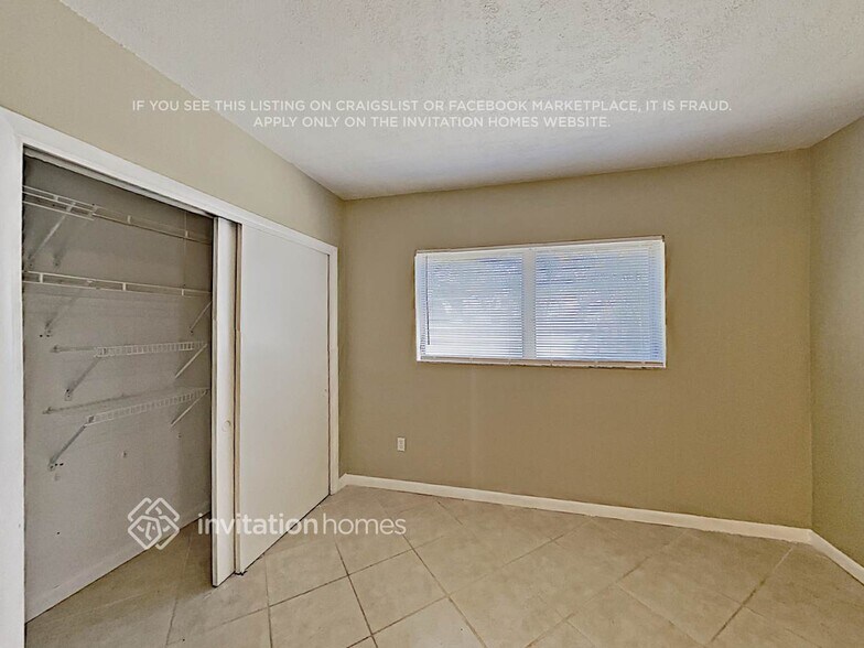 Building Photo - 1432 NE 27th Dr