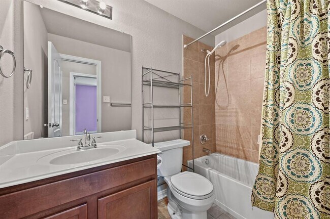 Building Photo - 237 Strawberry Blonde Dr