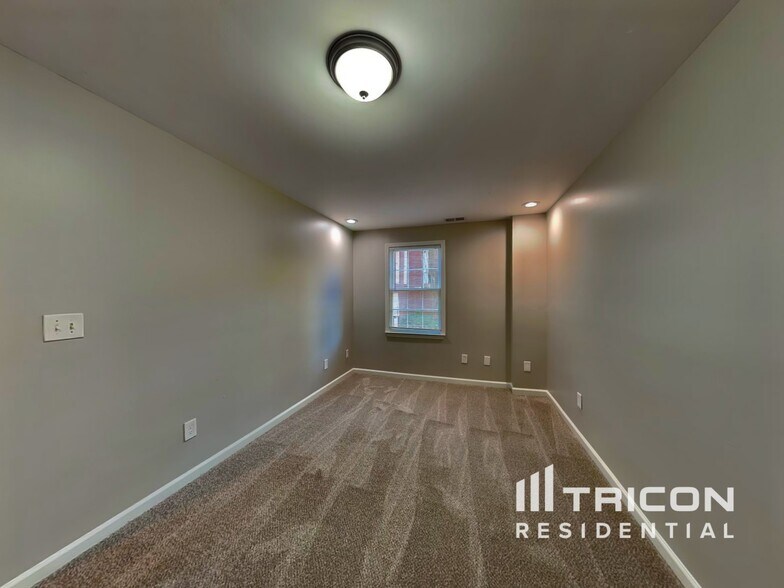 Building Photo - 3560 Erdly Ln